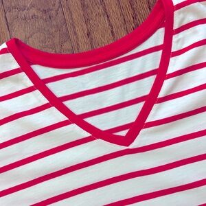 Lands End T-Shirt Size Large ..NEW WITH TAGS !